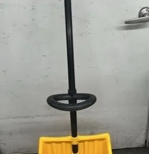 Plastic 20" Snow Shovel. #LYS *NO SHIPPING