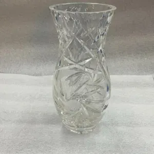 PINWHEEL CRYSTAL VASE