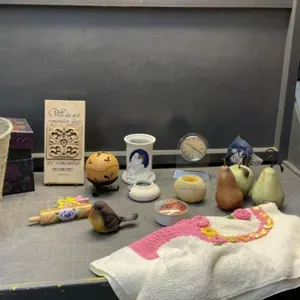 BOX & BASKET OF DECOR ITEMS
