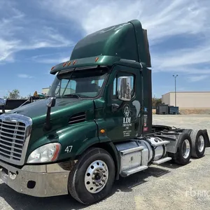 2016 Freightliner Cascadia 113 6x4 T/A Day Cab Truck Tractor