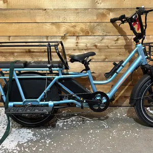 RAD POWER BIKES RADWAGON E-BIKE WITH BATTERY (NO CHARGER, NO KEY, UNKNOWN WORKING CONDITION)