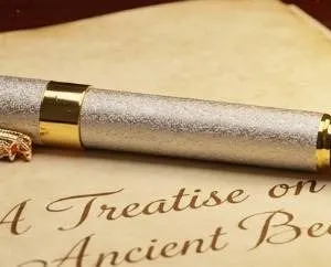 Metallic Silver and Gold Fountain Pen With Dragon Clip Design