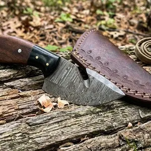 Fixed Blade Hunting Knife with Damascus Steel Blade and Leather Sheath
