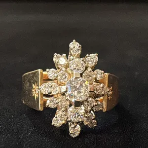 APPROX 14K LADIES CLUSTER RING SET WITH DIAMONDS (.02-.25CT, 6G)