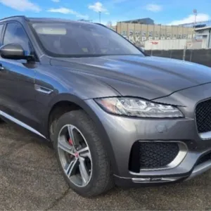 (CO) 2017 Jaguar F-Pace S
