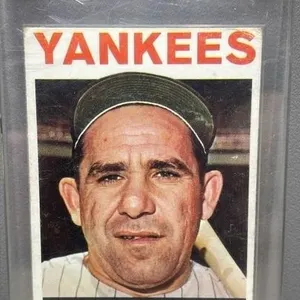 Yogi Berra NY Yankees Baseball Card. *DC