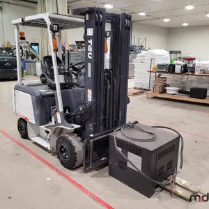 2022 TEU FB25 Electric Forklift w/ Battery Charger