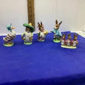 (5) BEATRIX POTTER’S FIGURINES