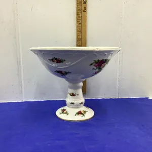 ROYAL ALBERT “OLD COUNTRY ROSES” PEDESTAL BOWL