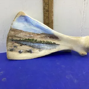 SIGNED LEE CHRISTENSEN HAND PAINTED WESTERN SCENE ON COW BONE