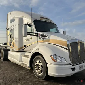 2015 Kenworth T680 T/A Semi Truck