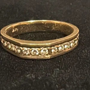 APPROX 14K LADIES RING SET WITH DIAMONDS (2.2G)