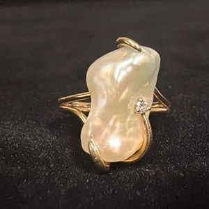 APPROX 14K LADIES RING SET WITH PEARL AND DIAMOND (4.3G)