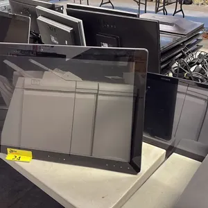 1 VIEWSONIC AND 2 SAMSUNG DISPLAYS