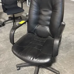 BLACK HIGH-BACK TILTER CHAIR