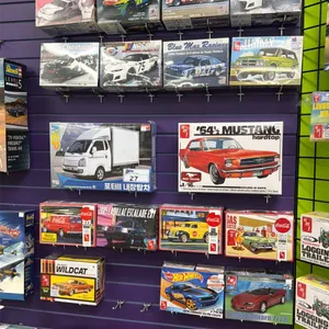 ASSORTED MODEL KITS INCLUDING; AMI 1964 1/2 MUSTANG HARDTOP, AMI 2005 CADILLAC ESCALADE EXT, AMI