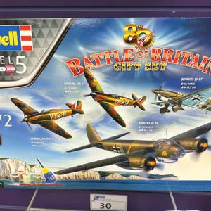 REVELL 1:72 80TH ANNIVERSARY BATTLE OF BRITAIN GIFT SET MODEL PLANES
