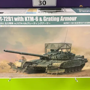 TRUMPETER 1/35 RUSSIAN T-72B1 WITH KTM-6 & GRATING ARMOUR MODEL TANK