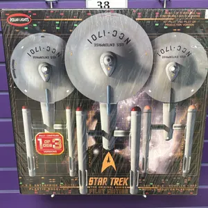 POLAR LIGHTS 1:350 STAR TREK THE ORIGINAL SERIES PILOT EDITION U.S.S. ENTERPRISE NCC-1701 MODEL KIT
