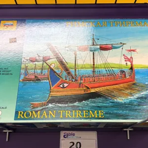 ZVEZDA 1/72 ROMAN TRIREME MODEL SHIP