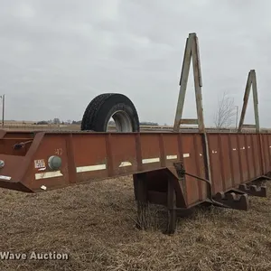 1983 Shop built precast concrete panel trailer