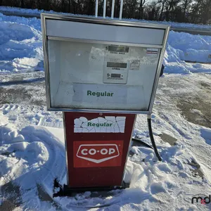 Petro Quip Fuel Pump
 UNRESERVED
