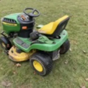 John Deere D110 Lawn Tractor