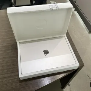 MacBook Air 15"
 UNRESERVED