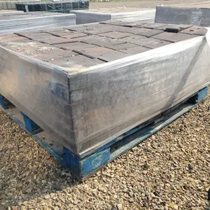 (1) Bundle of (4" x 8" x 2 3/8") Patio Stones
 UNRESERVED