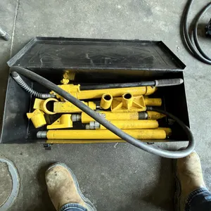 Hydraulic Porta-Power
 UNRESERVED