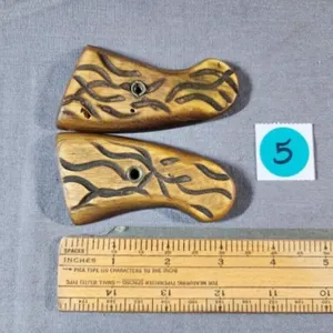 Pistol Grips (Plastic) 3.5"L