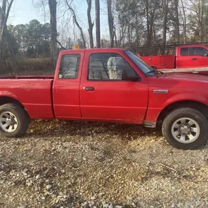 Ford ranger 2011 extended cab 2wd 211,000 miles