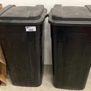 PAIR OF BLACK RUBBERMAID FLIP TOP MOBILE WASTE BINS
