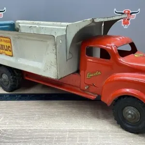 Lincoln Hydraulic Dump Truck. 20".