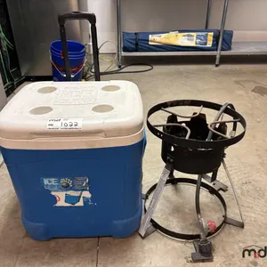 Deep Fryer & Cooler
 UNRESERVED