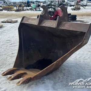 300 350 EXCAVATOR V BUCKET