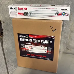 11 BOXES OF LIGHTENERG HORTICULTURAL PRODUCTS MDL:LE1000SHPS_ET25 GROW LIGHT BULBS 12PCS/CARTON