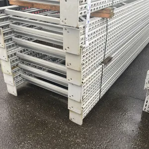GREY INDUSTRIAL METAL PALLET RACKING 6 UPRIGHTS (12'L X 42"W) 20 CROSSBARS (8'L) & PALLET OF MESH