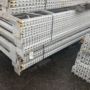 GREY INDUSTRIAL METAL PALLET RACKING 6 UPRIGHTS (12'L X 42"W) 20 CROSSBARS (8'L) & PALLET OF MESH