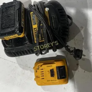 Dewalt 12V/20V Battery Charger w/ 1 Battery