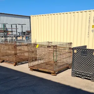 (5) Wire and Plastic Foldable Storage Bins