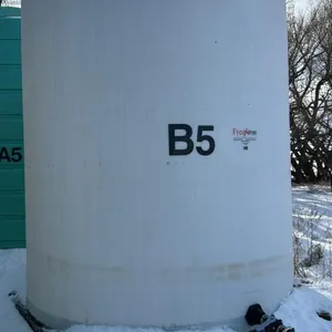 B5  Freeform 4,440 US gal poly liquid tank with valve (Seller has access to Telehandler and lift jig to load BUT only for 2 days. Buyer must call Andr