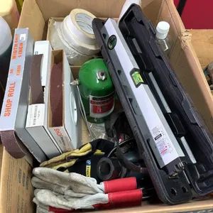 BOX OF ASSORTED ITEMS INCLUDING; LEVEL, SANDING STRIPS, SURE SHOT MILWAUKEE SPRAYER & MORE