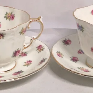 Vintage Pair of Aynsley Teacups & Saucers