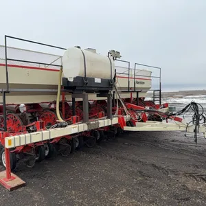 Harriston 3508 pick planter