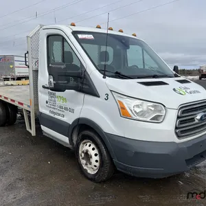 2017 Ford Transit 350HD Camion à Plateau
 UNRESERVED
