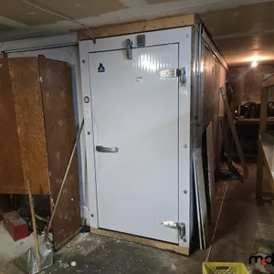 177"x 98"x 87" Walk-In Freezer & Compressor 
 UNRESERVED