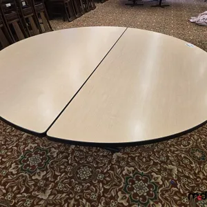 6' Round Table
 UNRESERVED