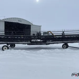 2011 Case 2162 Macdon FD70 Header