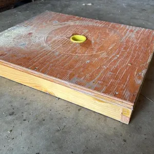 Lid (wax dipped, with round hole)